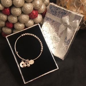 Kids bangles 925/SS *great 🎁 for Christmas 🎄*